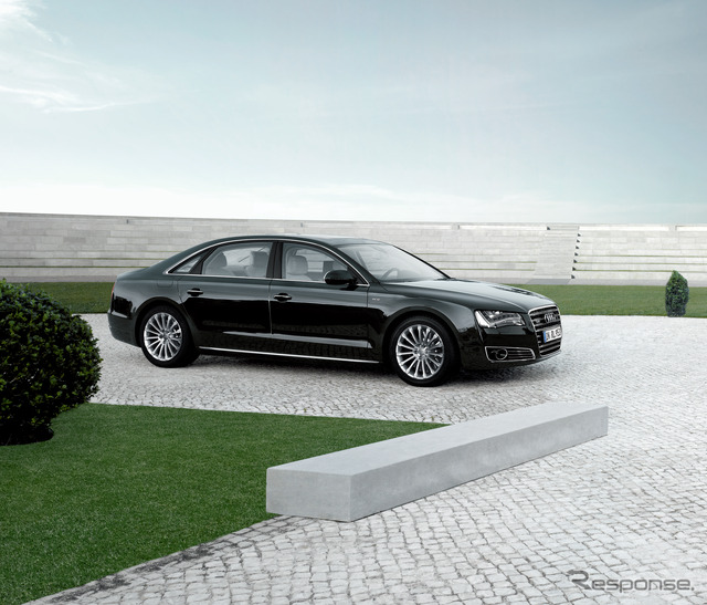 アウディ A8 L W12 quattro