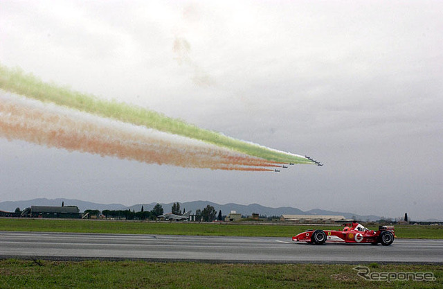 フェラーリF1対ジェット戦闘機、3本勝負!
