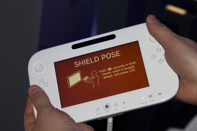 【E3 2011】会場でとれたて!「Wii U」コントローラーをチェック 「Wii U」コントローラー