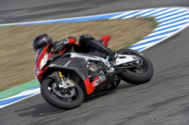 RSV4ファクトリーAPRC