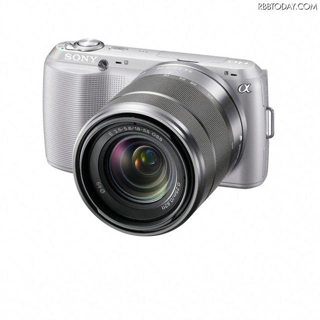 「NEX-C3」シルバー (E 18-55mm F3.5-5.6 OSSレンズ装着時)