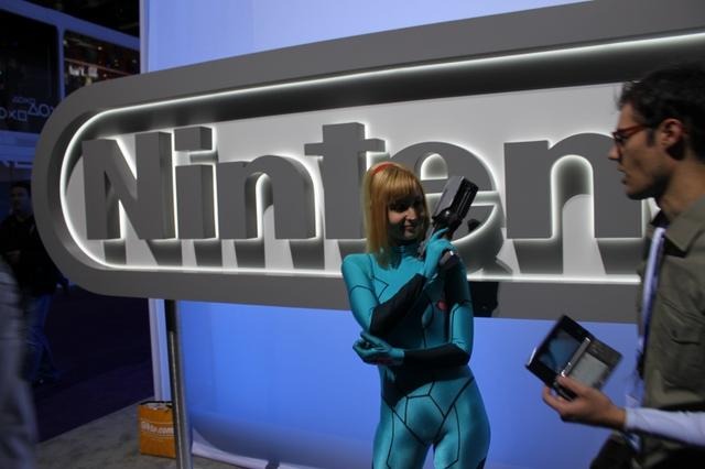 【E3 2011】任天堂ブースで見つけたセクシーなサムス・アラン 【E3 2011】任天堂ブースで見つけたセクシーなサムス・アラン