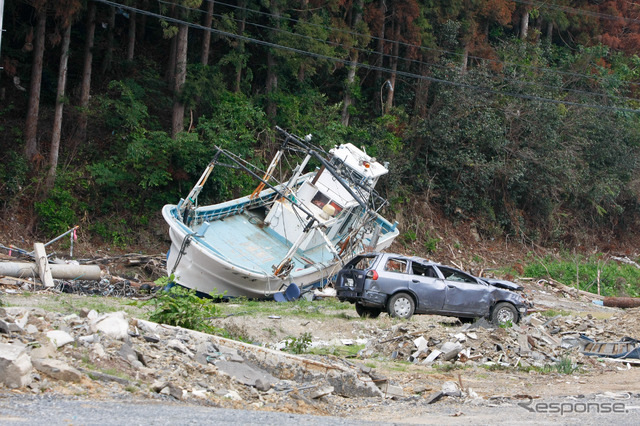 東日本大震災発生から3か月。宮城県南三陸町付近