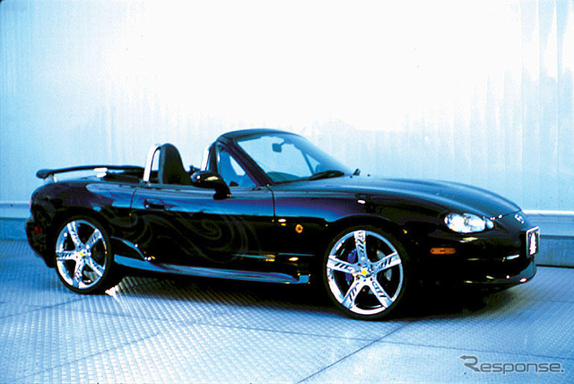 【オートサロン'04出品車】マツダスピードなど、『RX-8』や『アクセラ』ベース