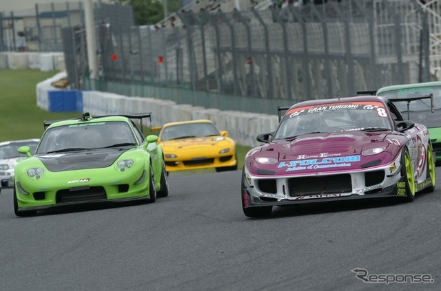 写真:MAZDA TUNING FESTA in Tsukuba 2010年開催の様子