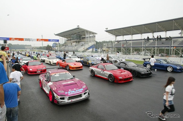 写真:MAZDA TUNING FESTA in Tsukuba 2010年開催の様子