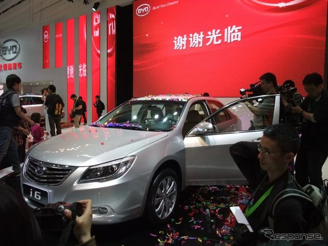 北京モーターショー10のBYDブース