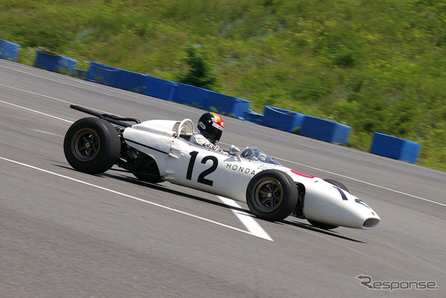 ［ホンダ往年の名車が走る］1965年のF1マシン RA272…写真蔵