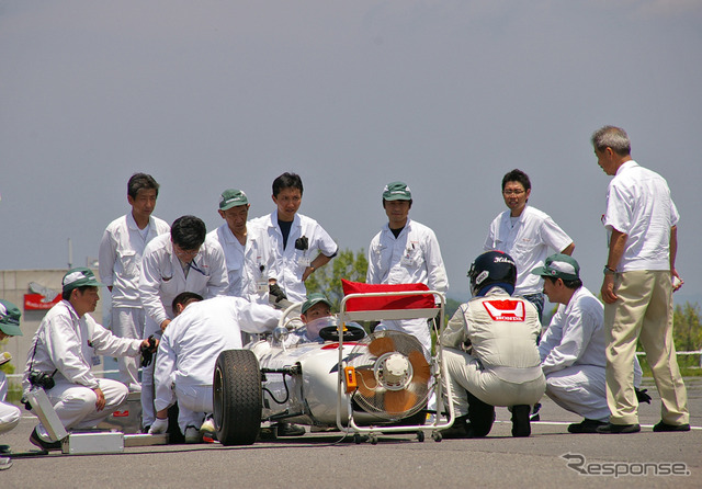 ［ホンダ往年の名車が走る］1965年のF1マシン RA272…写真蔵