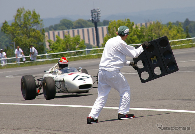 ［ホンダ往年の名車が走る］1965年のF1マシン RA272…写真蔵