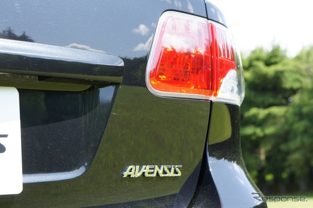 トヨタ・アベンシス新型