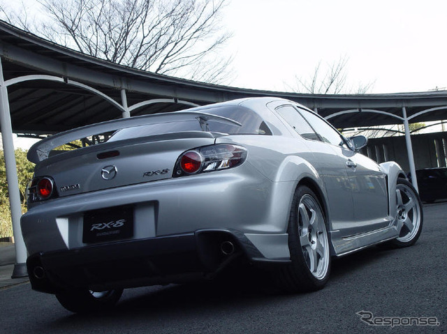 【オートサロン'04出品車】さらに強化…マツダスピード『RX-8 B spec.』