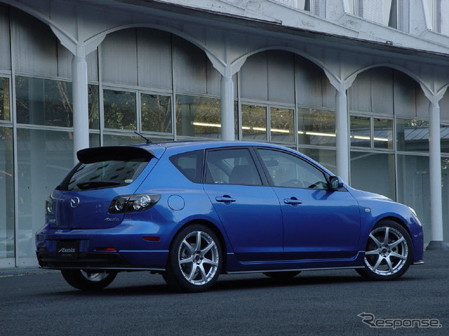 【オートサロン'04出品車】華麗…マツダスピード『アクセラSPORT A spec.』