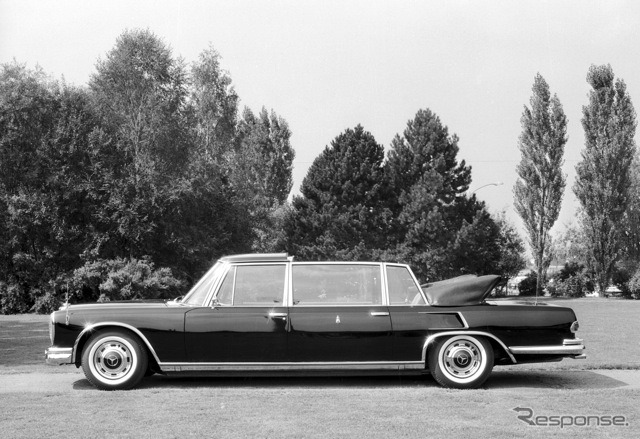 メルセデスベンツ600(W100)プルマンランドレー(1965〜81)。ローマ法王用