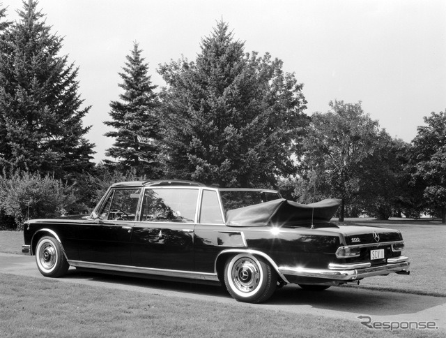 メルセデスベンツ600(W100)プルマンランドレー(1965〜81)。ローマ法王用