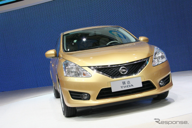日産ティーダ新型（上海モーターショー）