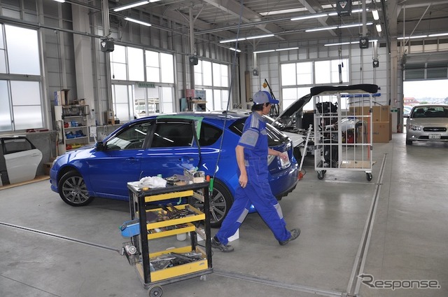 デュポンの次世代水性塗料、クロマックスプロを使用する岩手スバル自動車