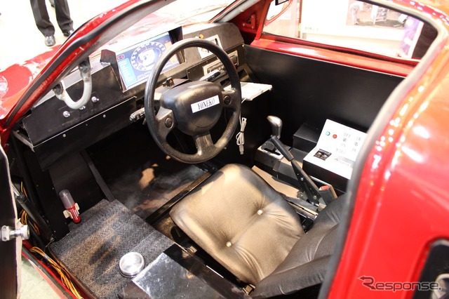 ［次世代自動車産業展11］米沢工高 ME-III…原付ミニカー