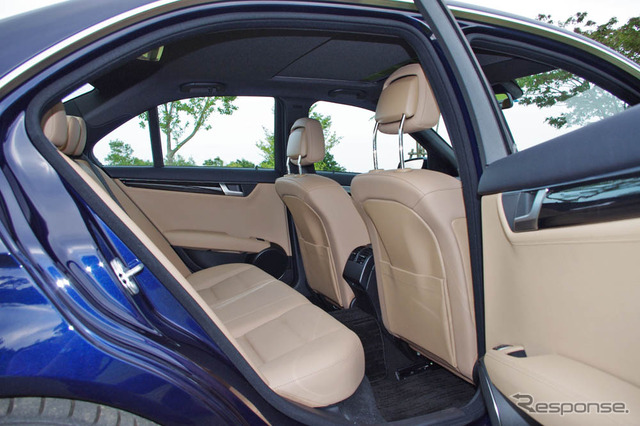 メルセデスベンツ C200ブルーエフィシエンシー アバンギャルド AMGスポーツパッケージ装着車
