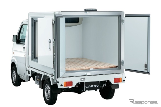 スズキ キャリイ 、低温冷凍車にスライドドアを採用