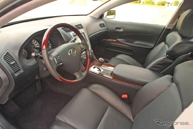 【デトロイトショー'04速報】新型『GS/アリスト』に謎のV6エンジン