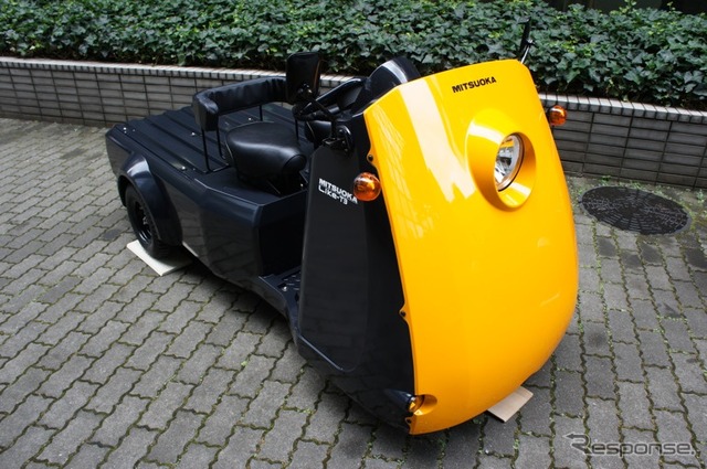 光岡自動車のオリジナル3輪電気自動車『雷駆T3(ライクT3)』