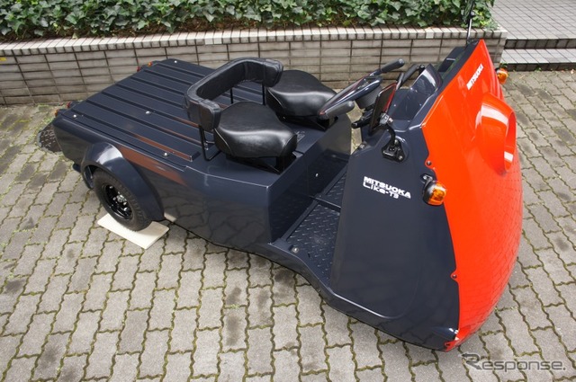 光岡自動車のオリジナル3輪電気自動車『雷駆T3(ライクT3)』