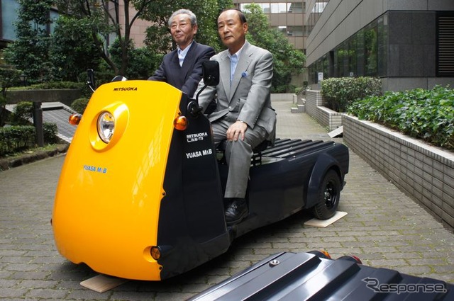 光岡自動車のオリジナル3輪電気自動車『雷駆T3(ライクT3)』