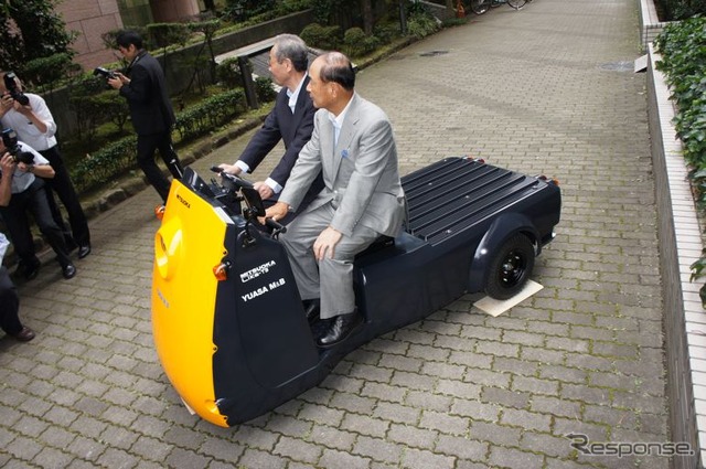 光岡自動車のオリジナル3輪電気自動車『雷駆T3(ライクT3)』