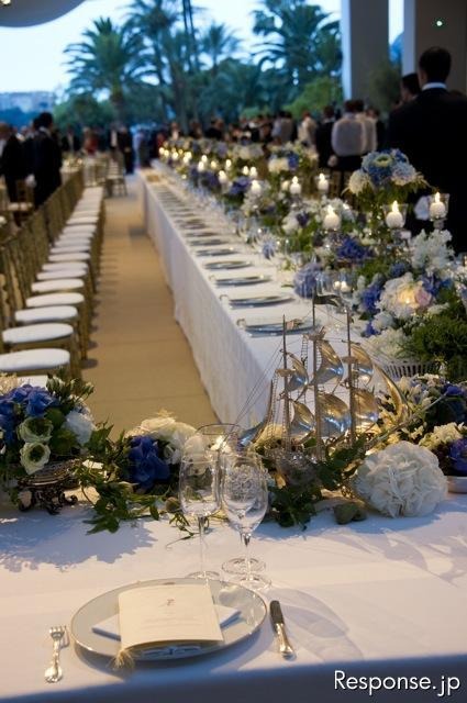 モナコ アルベール2世 結婚…レクサスオープンで市内パレード モナコ公国のアルベール2世公が結婚(2日)