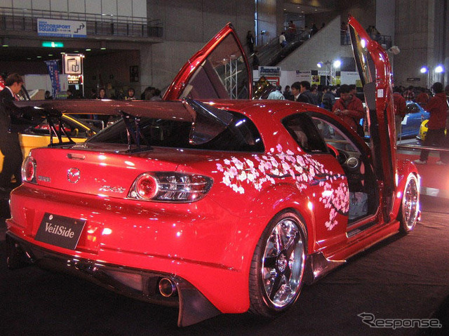 【東京オートサロン'04速報】ガルウイングの意味……ヴェイルサイド