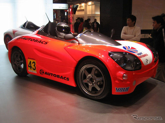 【東京オートサロン'04写真蔵】『ゼロEVエレクシードRS』にしびれる