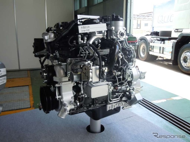 新型コンドル搭載の4気筒エンジン