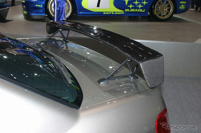 【東京オートサロン'04続報】インテリアの質感を磨いたSTI『インプレッサ』