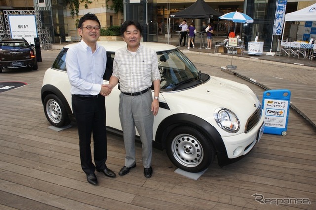 写真:左から 内津基治氏、BMWグループジャパンの佐藤晋介氏