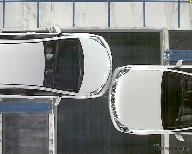 2011 トヨタ安全技術取材会。衝突実験高速写真