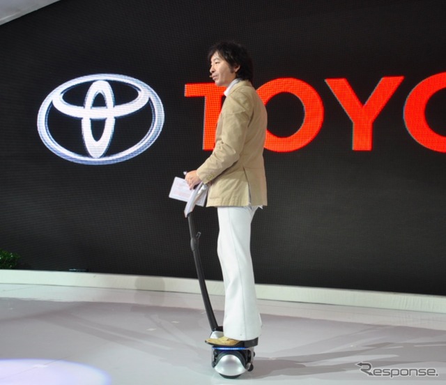 ジャカルタモーターショー11 トヨタ プレスカンファレンスのようす