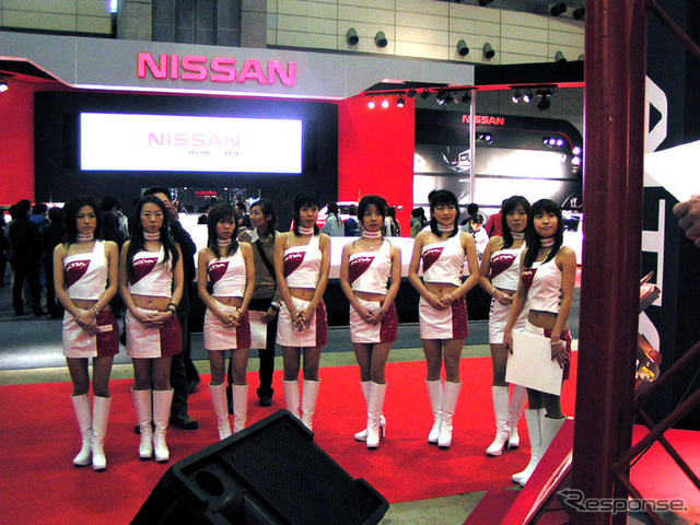 【東京オートサロン'04続報】パカパカストロボはいかが?