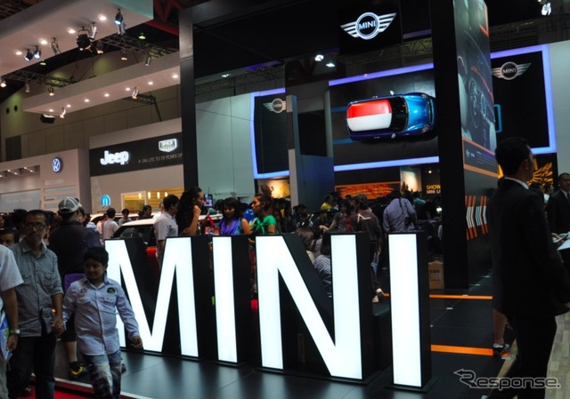 MINIブースのようす