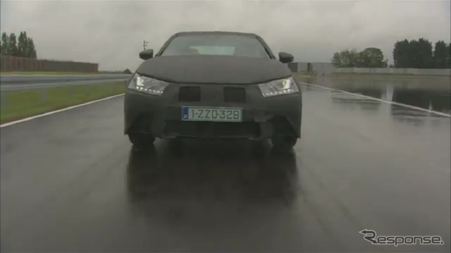 ベルギーのテストコースを走る次期レクサスGSのプロトタイプ(動画キャプチャー)