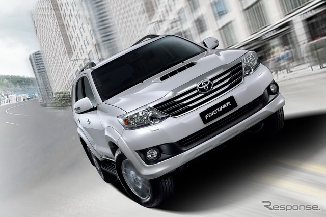 トヨタの新興国向け戦略SUV、フォーチュナーの改良モデル