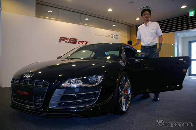 アウディジャパン大喜多寛社長とR8 GT(24日)