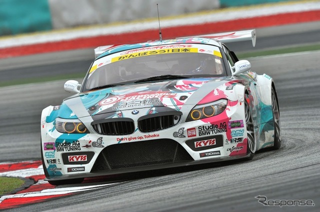 SUPER GT 第3戦。痛車マシンの初音ミク グッドスマイル BMW（谷口信輝/番場琢組）
