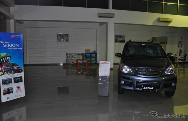TUNAS DAIHATSU店舗のようす