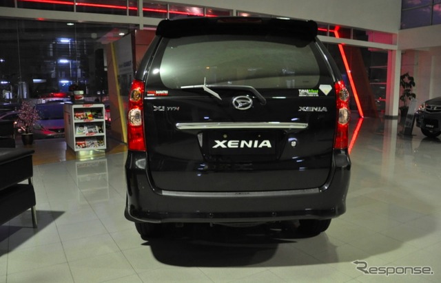 TUNAS DAIHATSU店舗のようす
