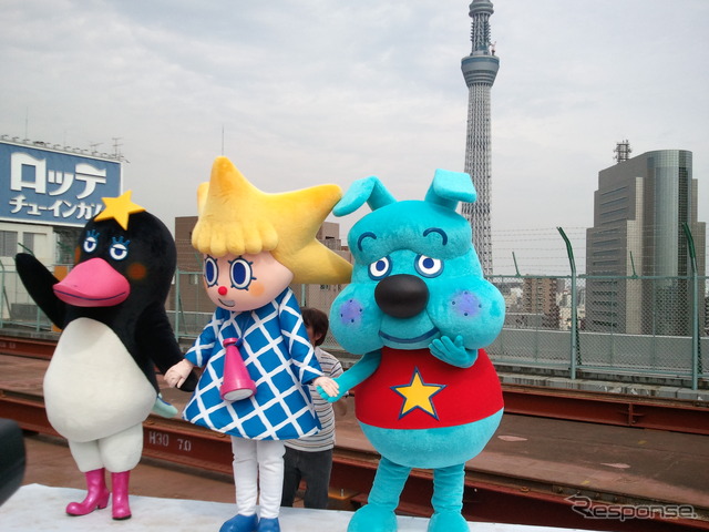 テッペンペン・ソラカラちゃん・スコブルブル、浅草駅ビル屋上でそろい踏み