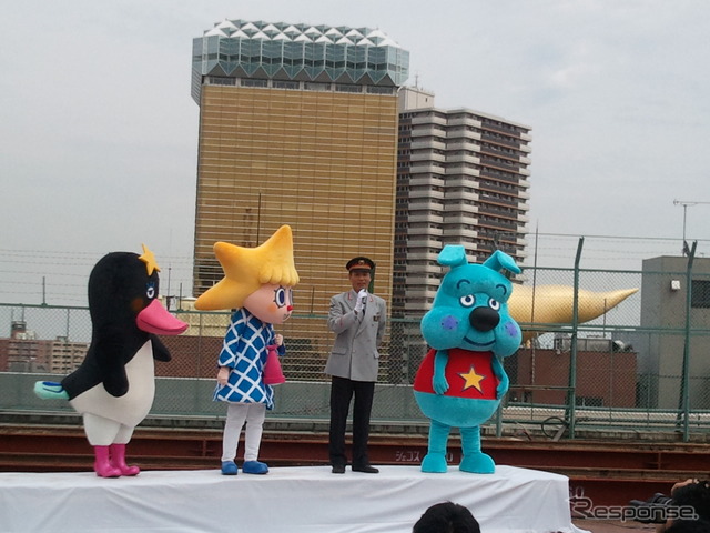 テッペンペン・ソラカラちゃん・スコブルブル、浅草駅ビル屋上でそろい踏み