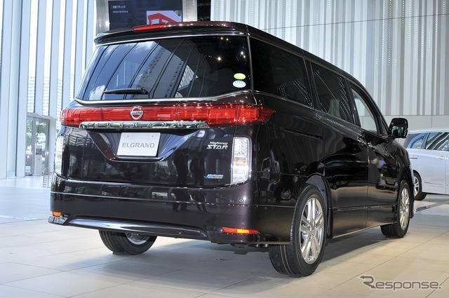 日産エルグランド