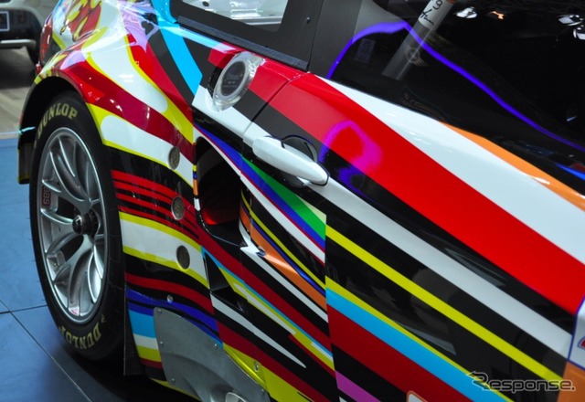 BMW アートカー Jeff Koonsデザイン(ジャカルタモーターショー11)