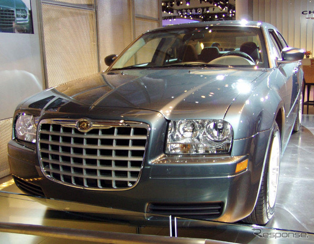 【デトロイトショー'04続報】クライスラー『300C』/ダッジ『マグナム』…来日